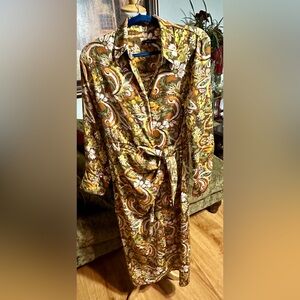 DREW Size Medium Wrap Around Dress